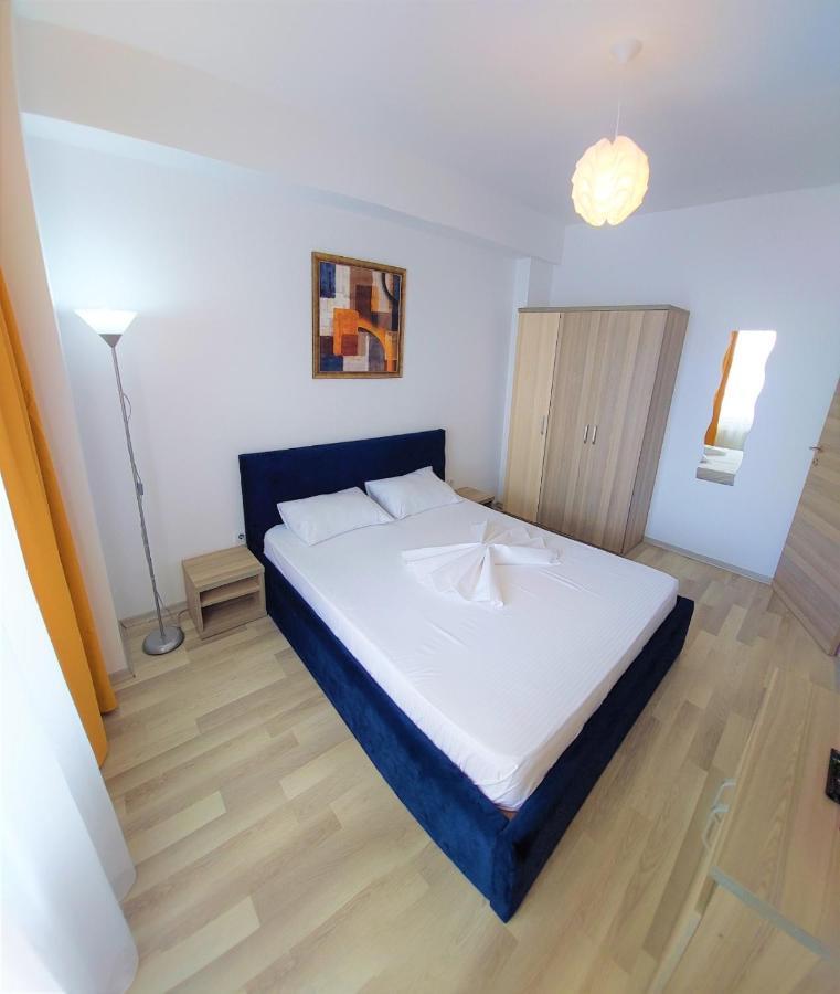 North Club Apartments Mamaia Bagian luar foto