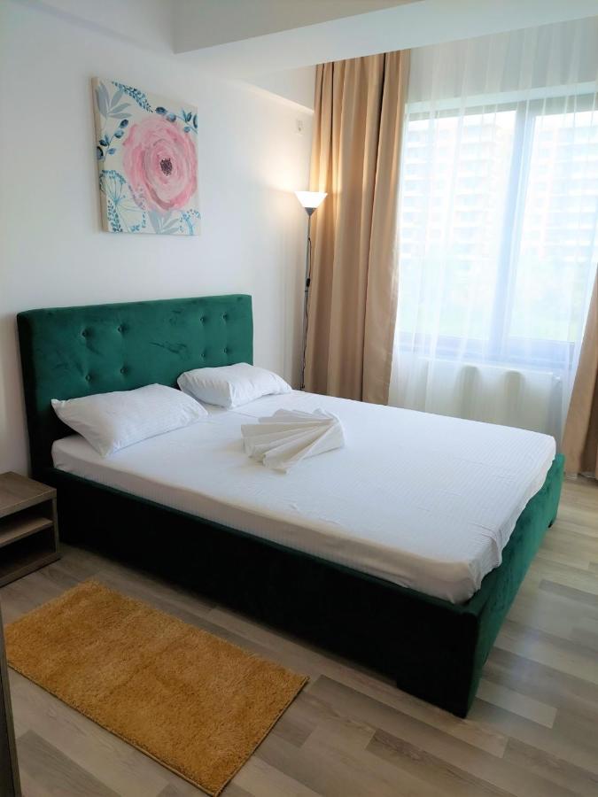 North Club Apartments Mamaia Bagian luar foto