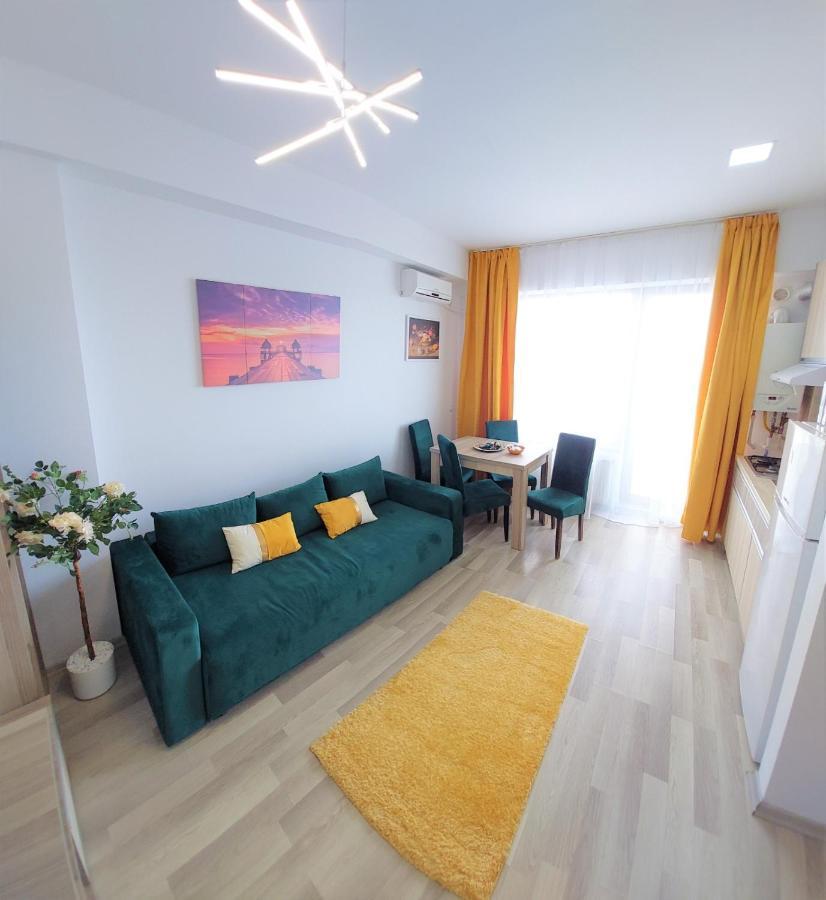 North Club Apartments Mamaia Bagian luar foto